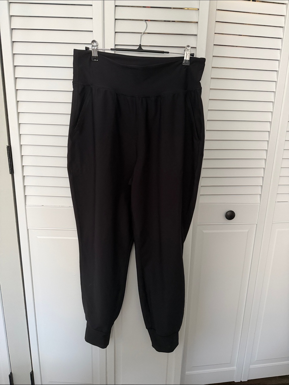 Old Navy Black Relaxed Jogger Pants